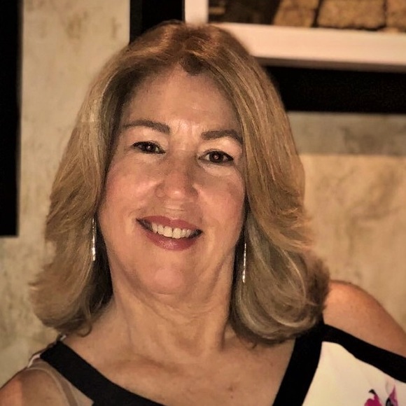 Meet your Posher, Sarah ππΌ - Picture 1 of 1